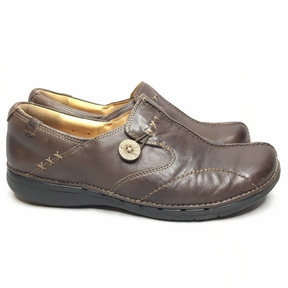 clarks unstructured slip on